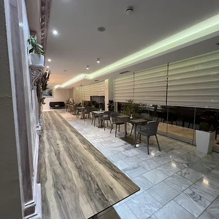 Class 4* クサミル