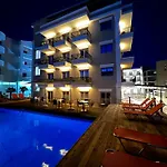Class Hotel