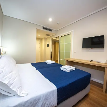 Hotel Class 4*