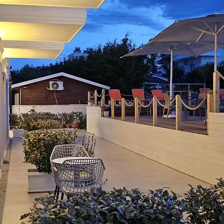 Hotel Class 4*