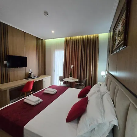 Hotel Class 4*